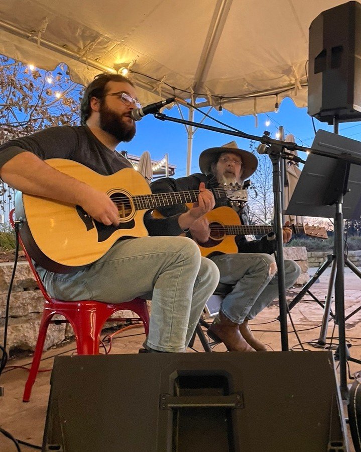 Join us for a weekend of live music!

Friday, July 18th: Bill &amp; Tad's Excellent Duo
Saturday, July 19th: The Dynamic Duo

Music starts at 6 pm!

📸 : Isaiah Caston of The Dynamic Duo &amp; Kelly Hollowell of The Smokey Beans