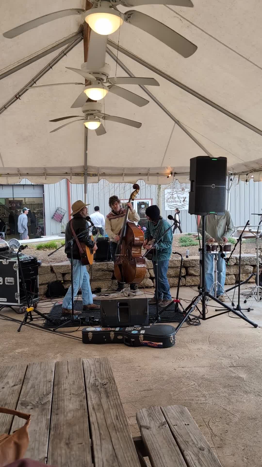 #throwback to The Smokey Beans playing at Fretwell during one of our pizza nights last winter!

Fun fact: The Smokey Beans are playing at Fretwell again tomorrow! Music starts at 6 pm. Will we see you there?

#upstatescmusic #upstatemusicscene #spartanburgmusic #spartanburgevents #offtheclockfriday