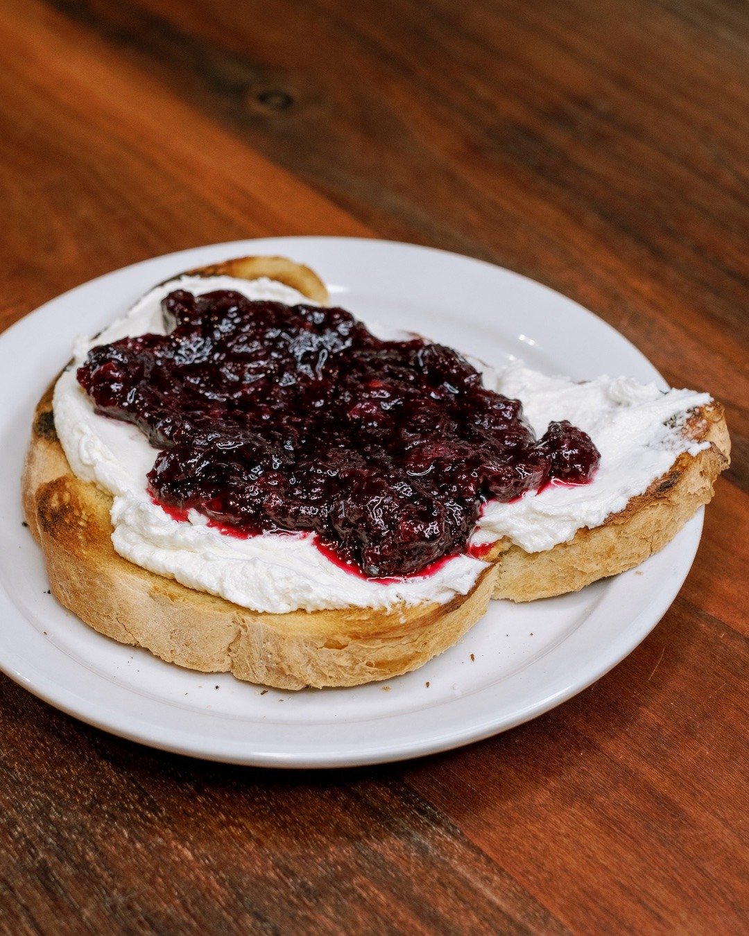 Who said toast is boring? Pair it with fresh toppings and you've got the ultimate breakfast to kickstart your day/week!